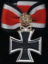 рыцарский крест с дубовыми листьями, мечами и бриллиантами