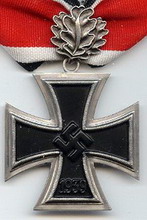 рыцарский крест с дубовыми листьями
